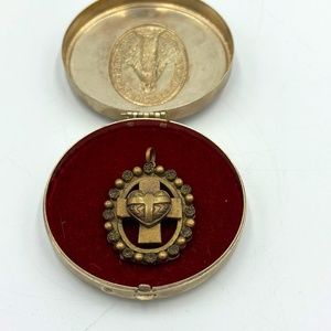 Virgins Saints & Angels Cross/Heart Gold Pendant